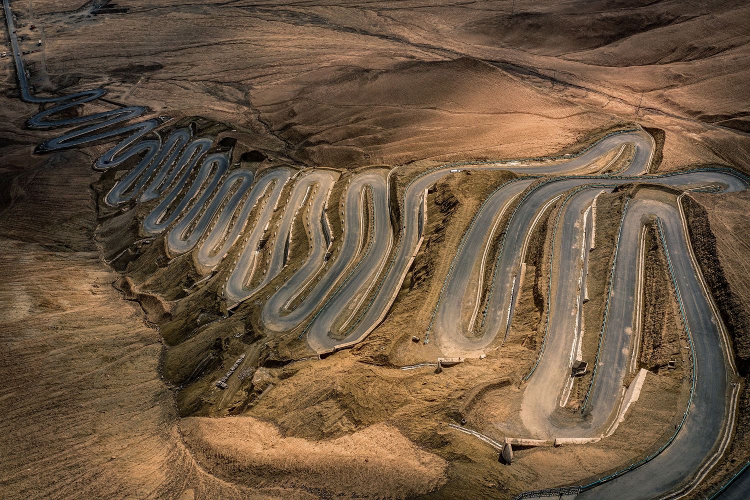 A China está mudando a paisagem de seus desertos e a tecnologia por trás do projeto impressiona