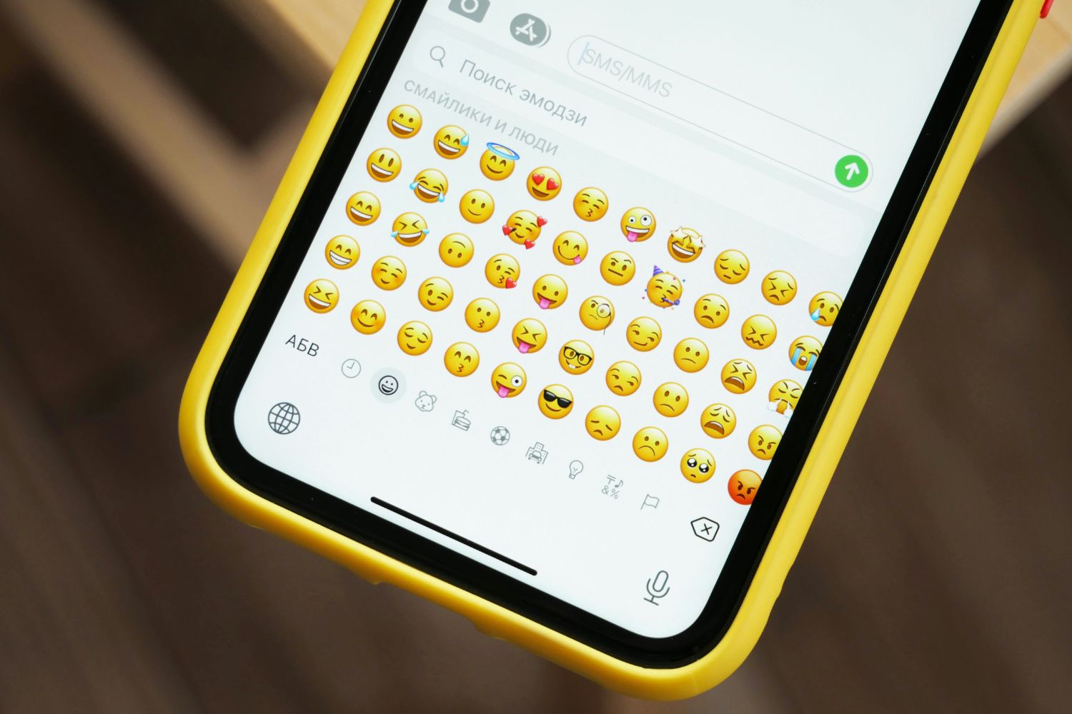 Google prepara uma pequena mudança no Android que pode acabar com uma das partes mais irritantes de escolher emojis