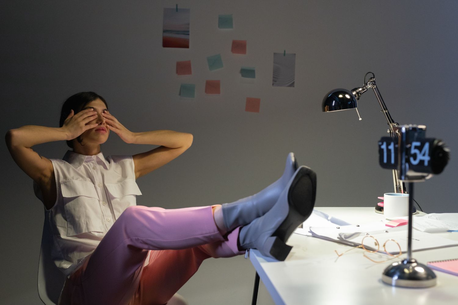 Você rende melhor de madrugada? A ciência encontrou um motivo para repensar esse hábito