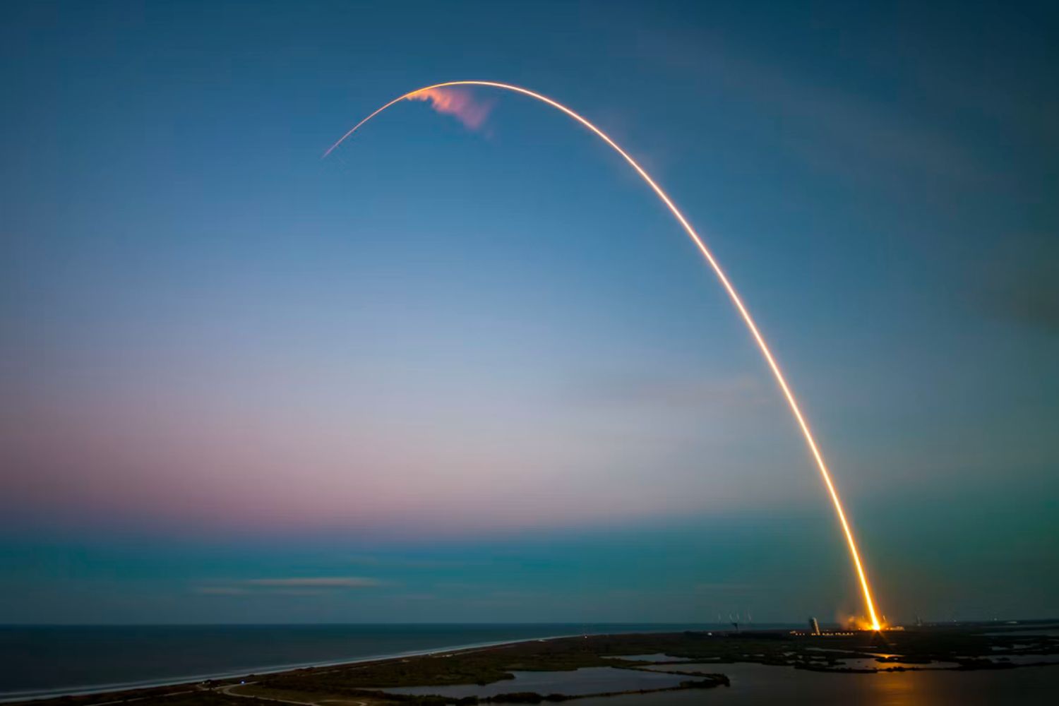 Um pedaço de foguete da SpaceX vai atingir a Lua e os cientistas mal podem esperar por esse momento