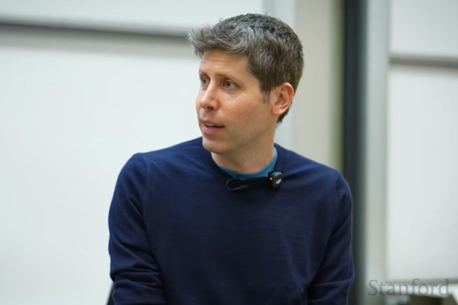 Sam Altman imaginava uma IA no comando da OpenAI, mas agora admite que existe algo que ela ainda não consegue substituir