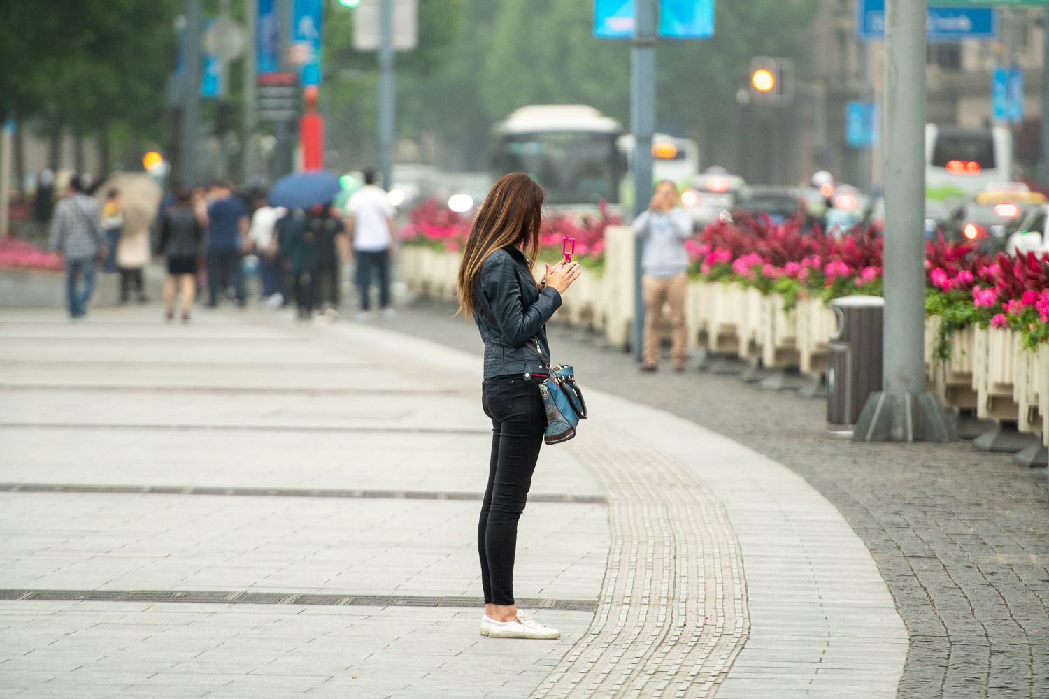 Seu celular pode estar mudando seu corpo aos poucos e os sinais aparecem onde menos se espera