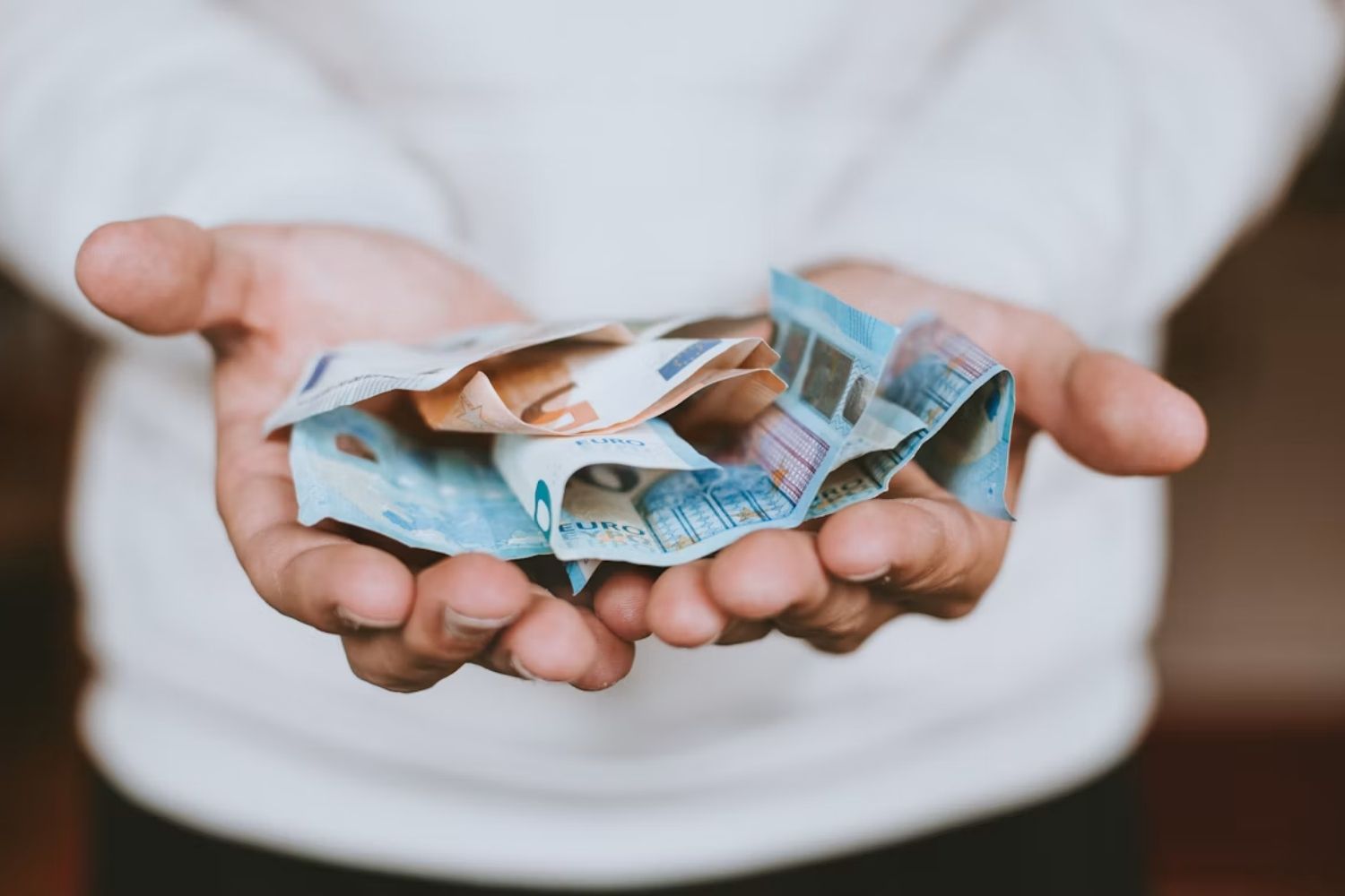 A Geração Z começou a investir mais cedo e seu comportamento está surpreendendo o mercado