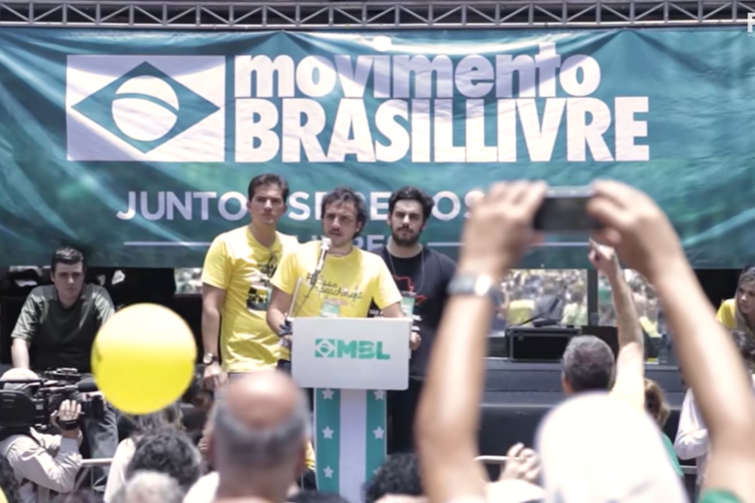 Quem é Renan Santos, o candidato que cresce entre jovens e pode complicar Flávio Bolsonaro