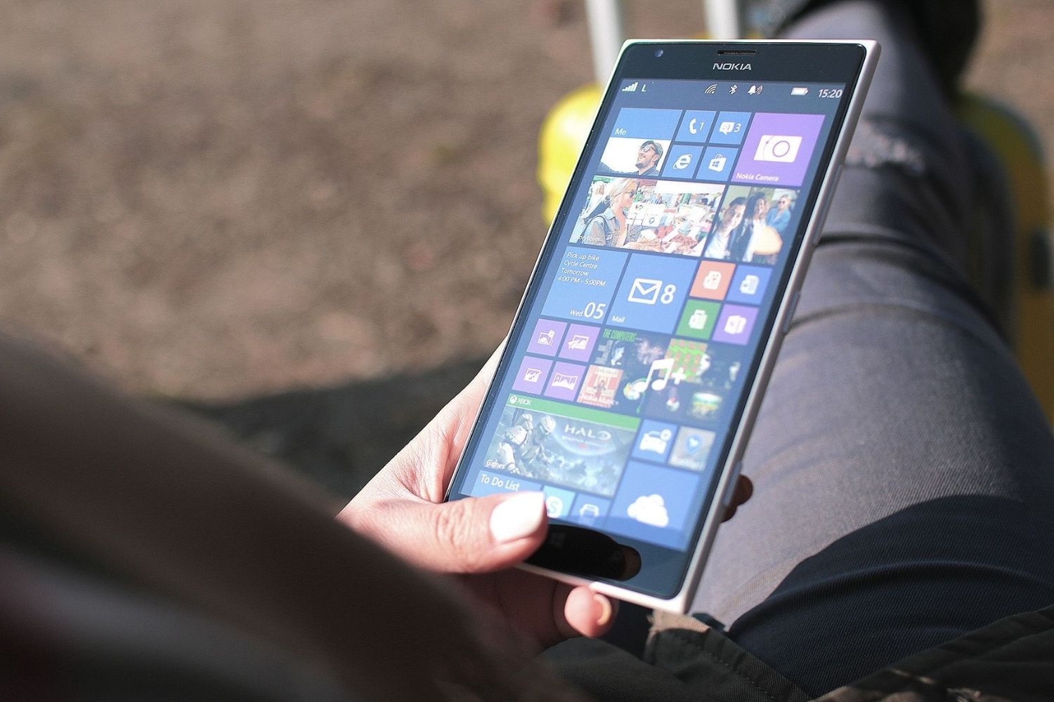 Nokia lança celular com mais de 40 dias de bateria e uma função que pode salvar seu smartphone