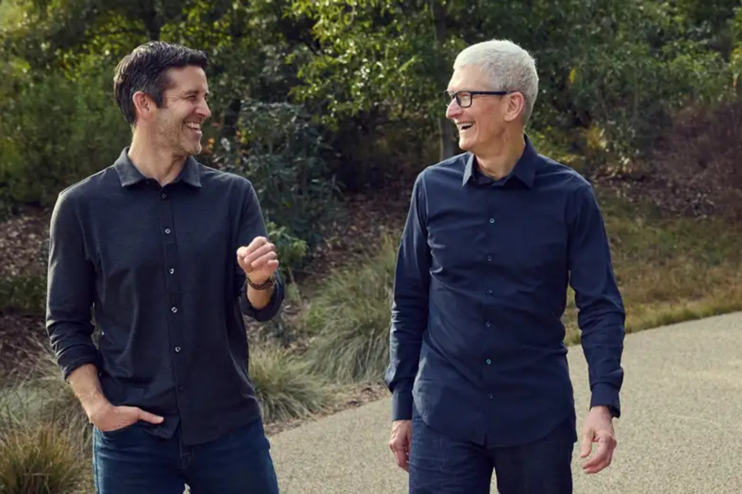 Apple Entra Na Era John Ternus Com Um Enorme Problema Para Resolver A Inteligência Artificial