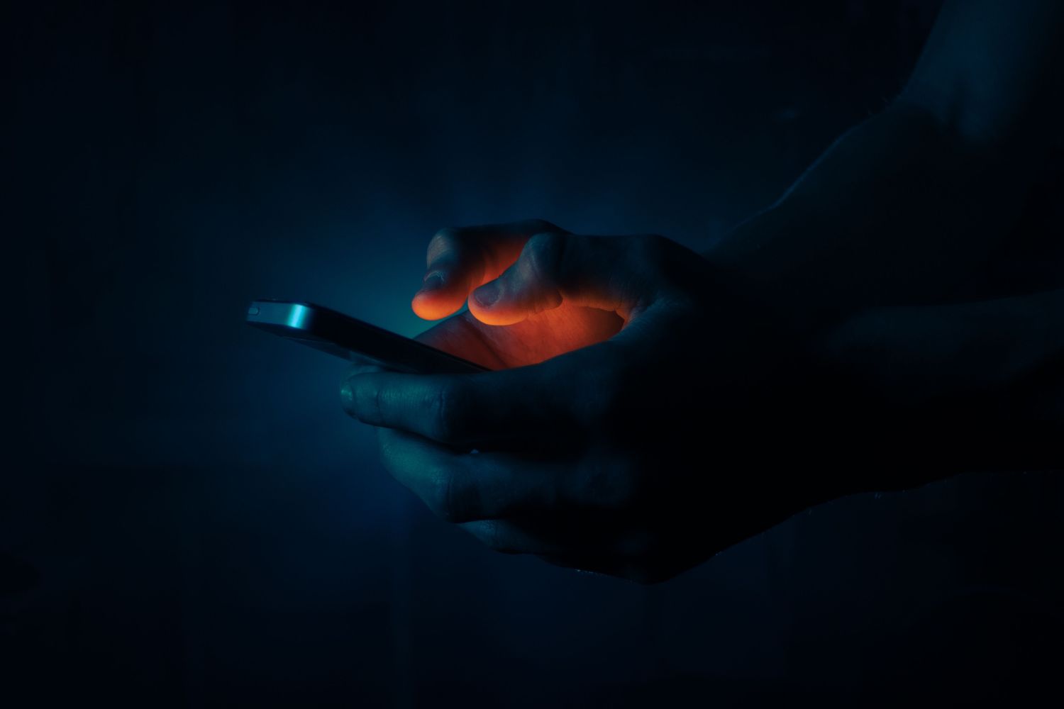 Pessoas estavam se apaixonando por chatbots — a China decidiu que era hora de intervir