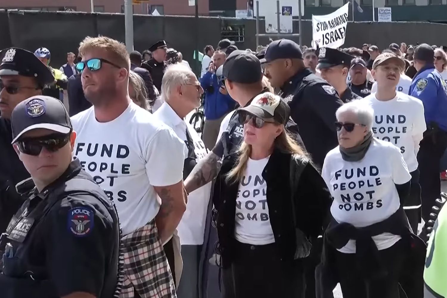 Susan Sarandon acaba detida em protesto enquanto Netanyahu discursava na ONU