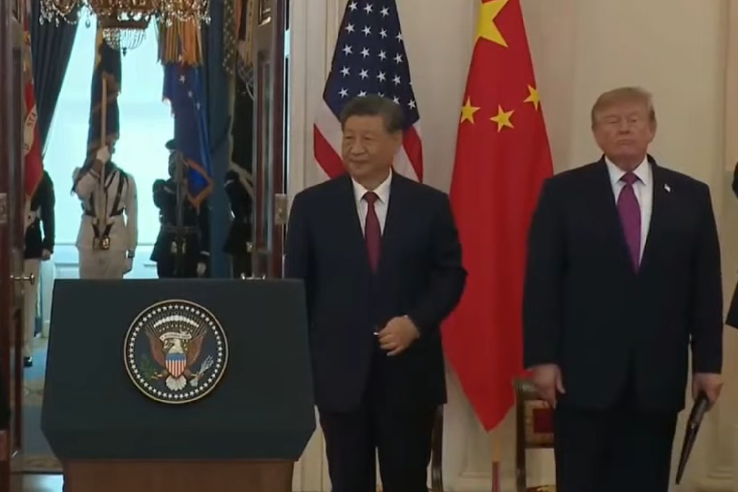 Xi Jinping chega aos Estados Unidos para encontro com Trump e defende uma nova relação entre as duas potências