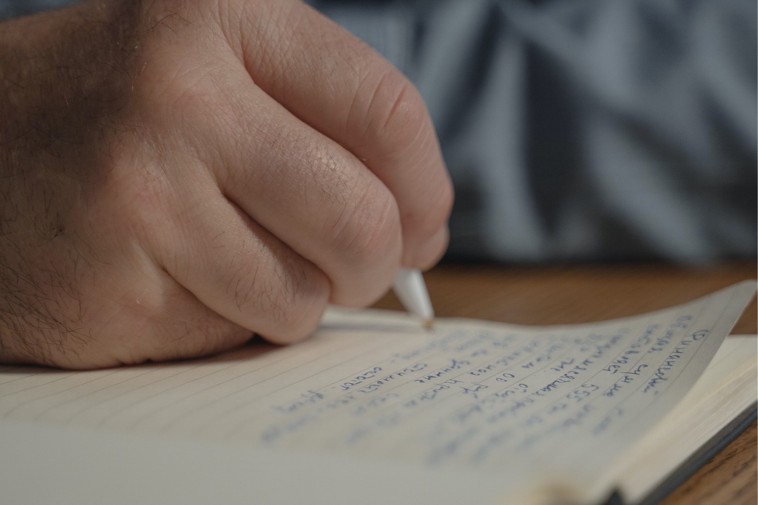 Sua letra é quase impossível de entender? A explicação pode ser bem diferente do que você ouviu durante anos