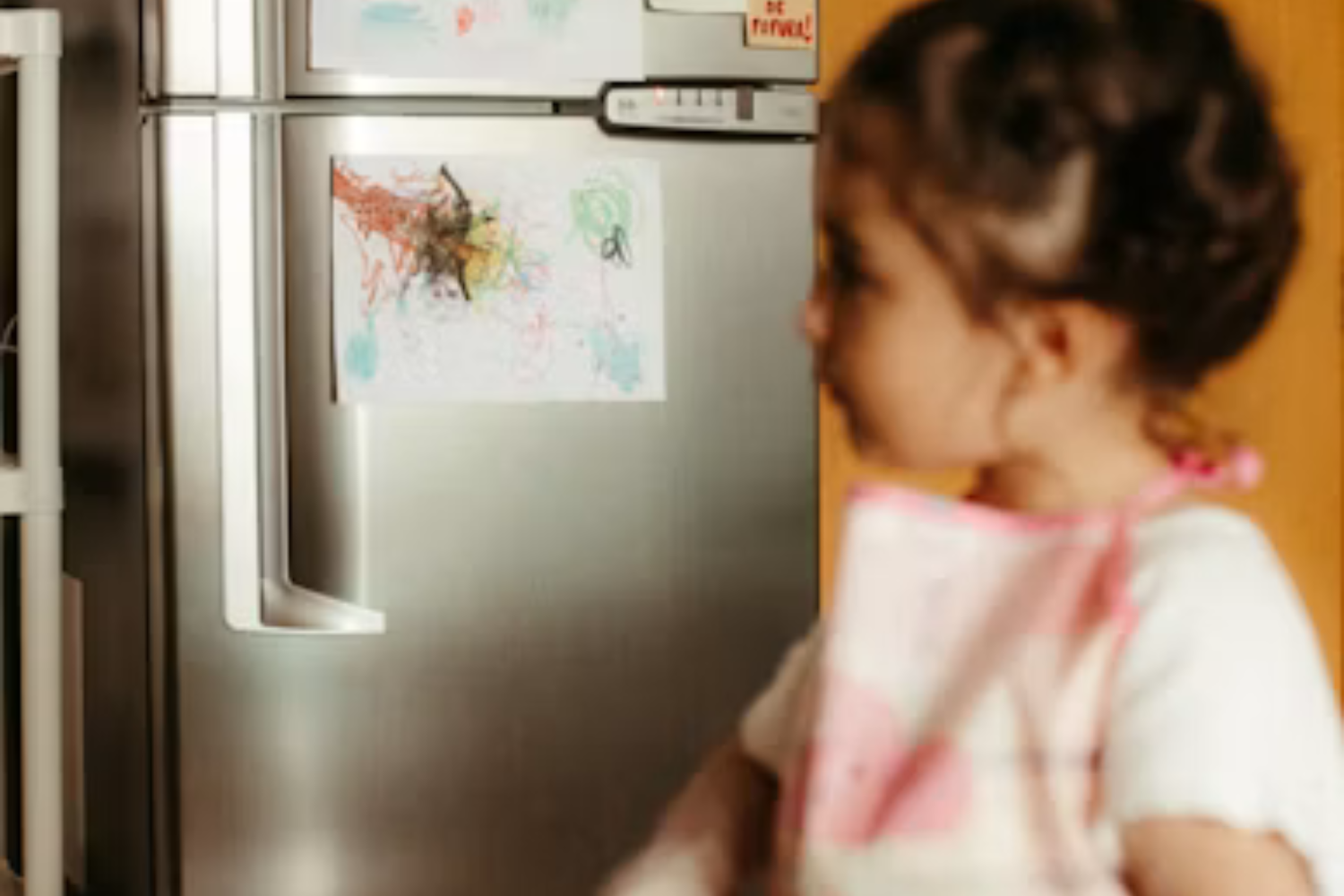 Pais Que Colocam Desenhos Dos Filhos Na Geladeira Podem Transmitir Muito Mais Do Que Orgulho