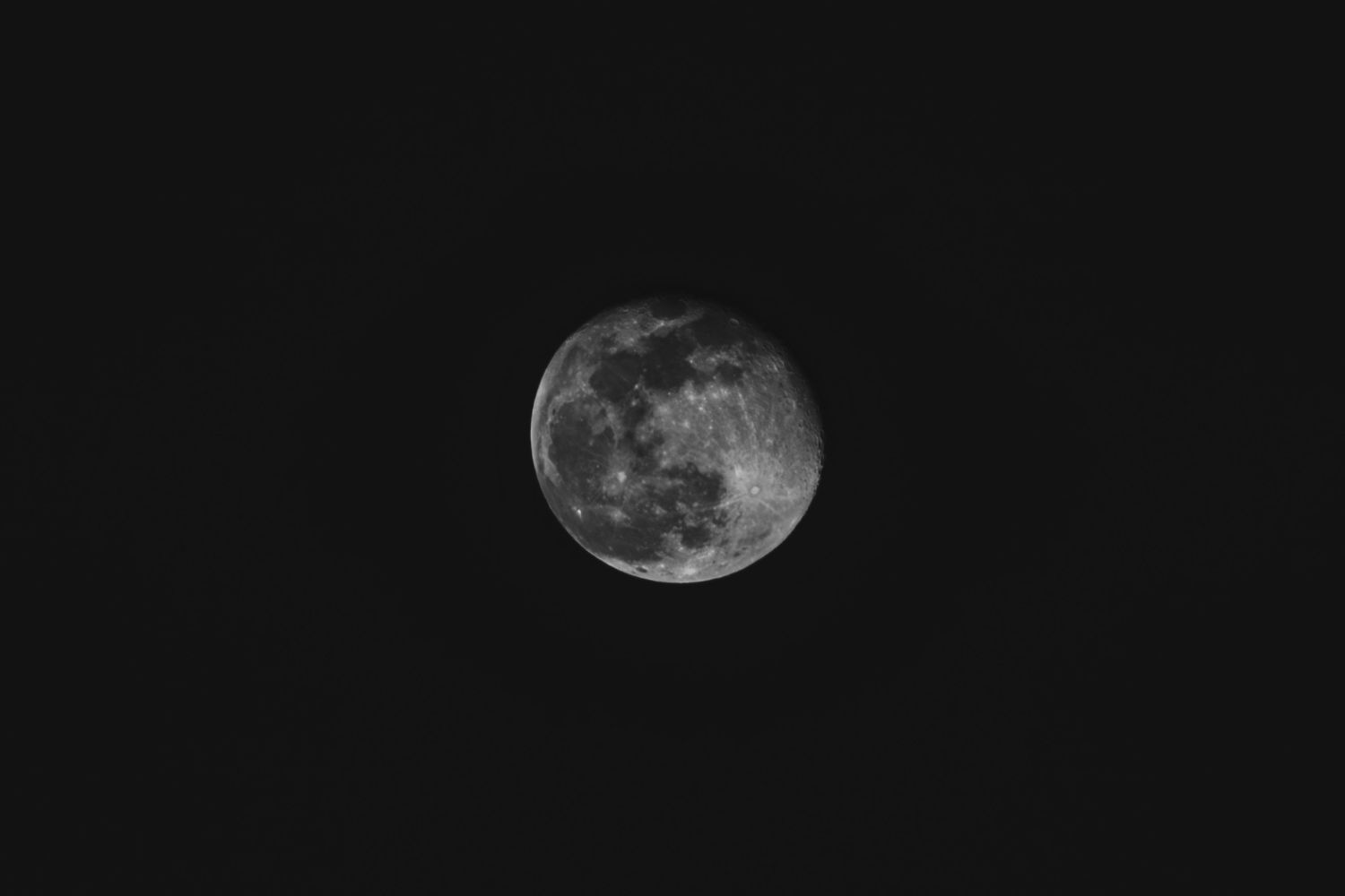 A Nasa vai soltar três pequenos robôs na Lua e deixá-los decidir sozinhos o que fazer