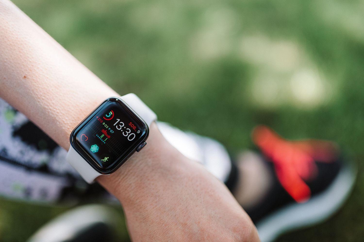 O novo Apple Watch parece familiar por fora, mas a maior mudança está acontecendo onde você não vê