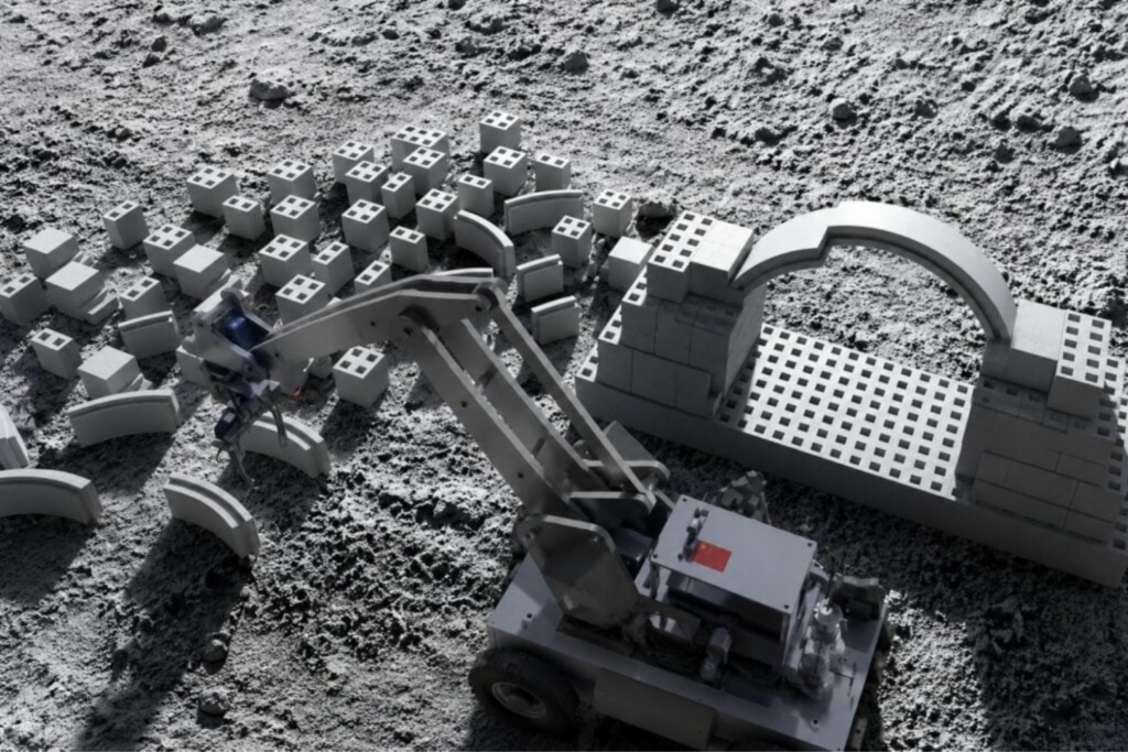 Base Lunar