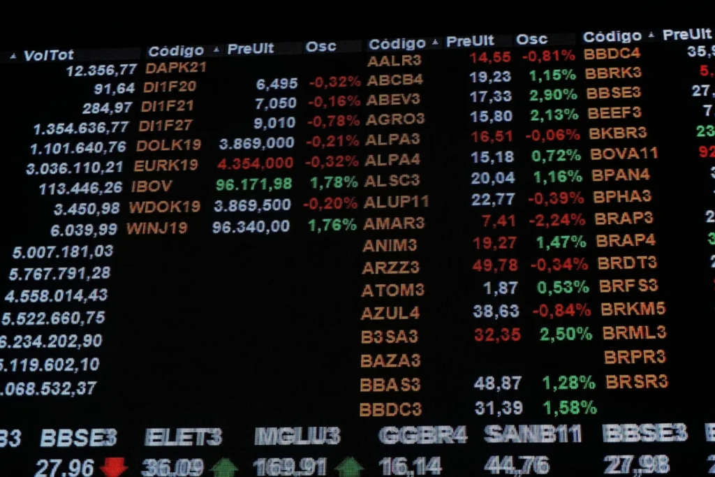 Ações Brasileiras Disparam Em Nova York Após Resultado Surpreendente Do 1º Turno