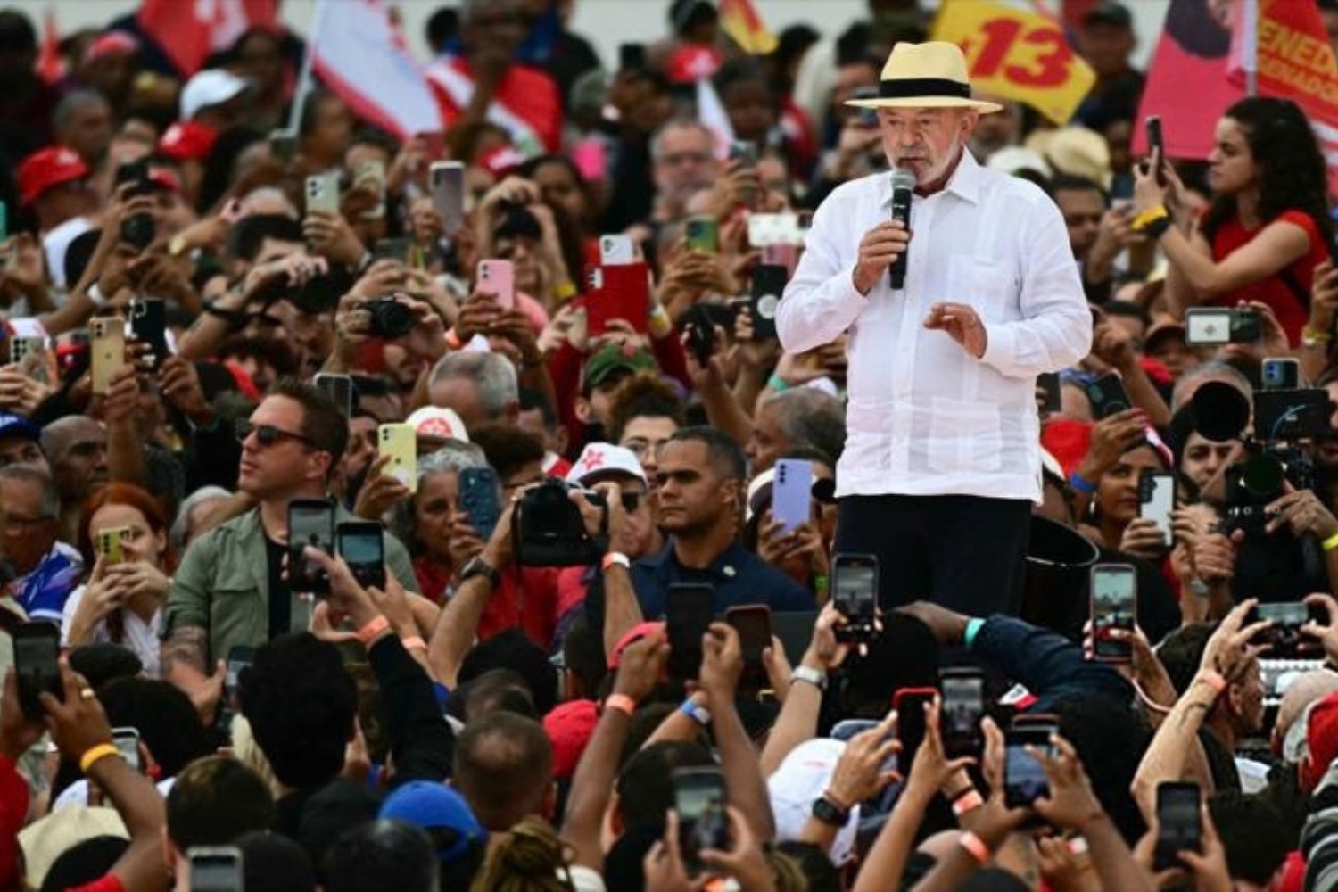 Campanha De Lula Acusa Meta De Interferência Eleitoral; Empresa Nega Favorecimento