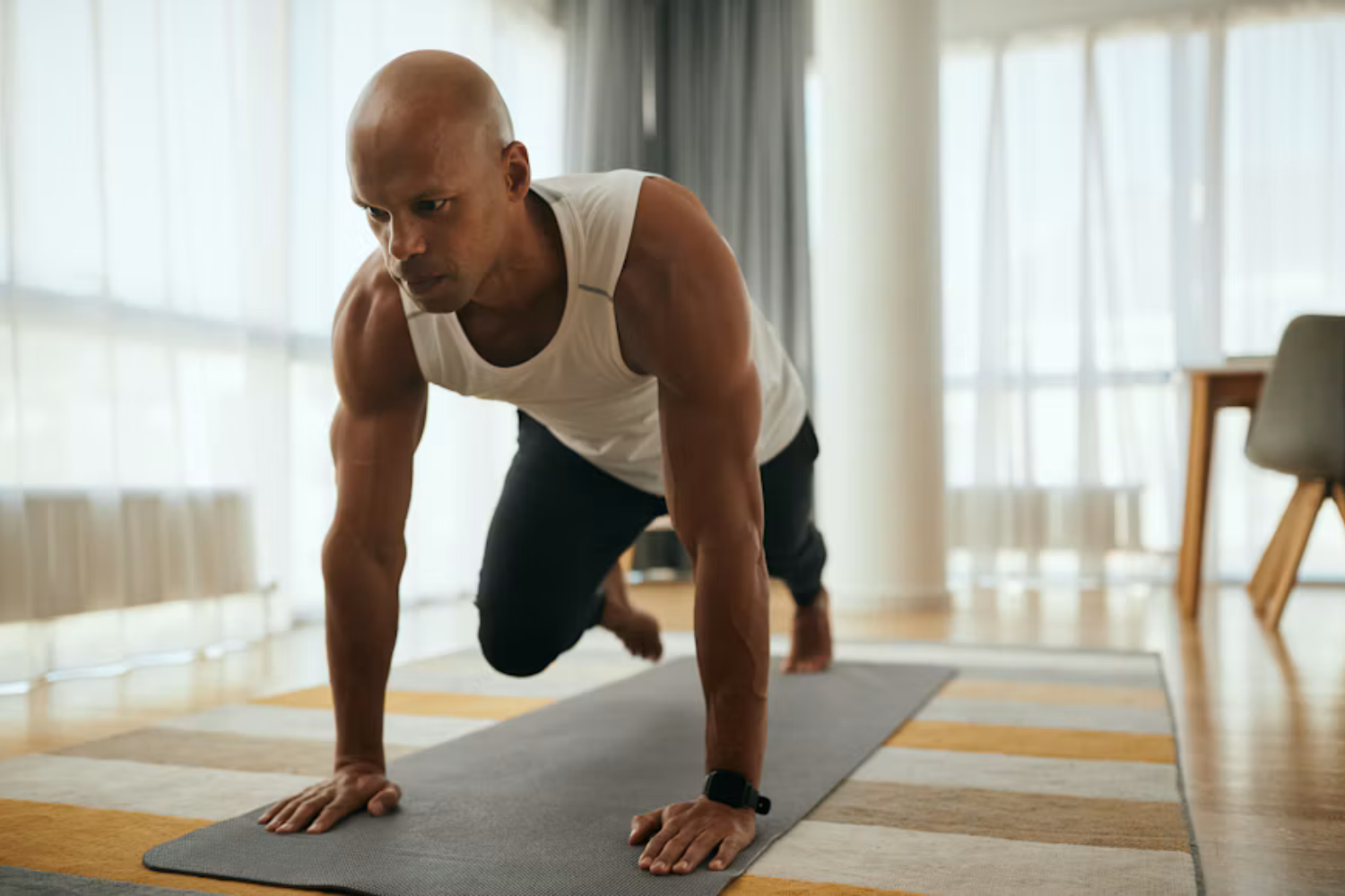 Cinco ExercíciOS Para Fortalecer Os Músculos Em Casa Sem Usar Máquinas