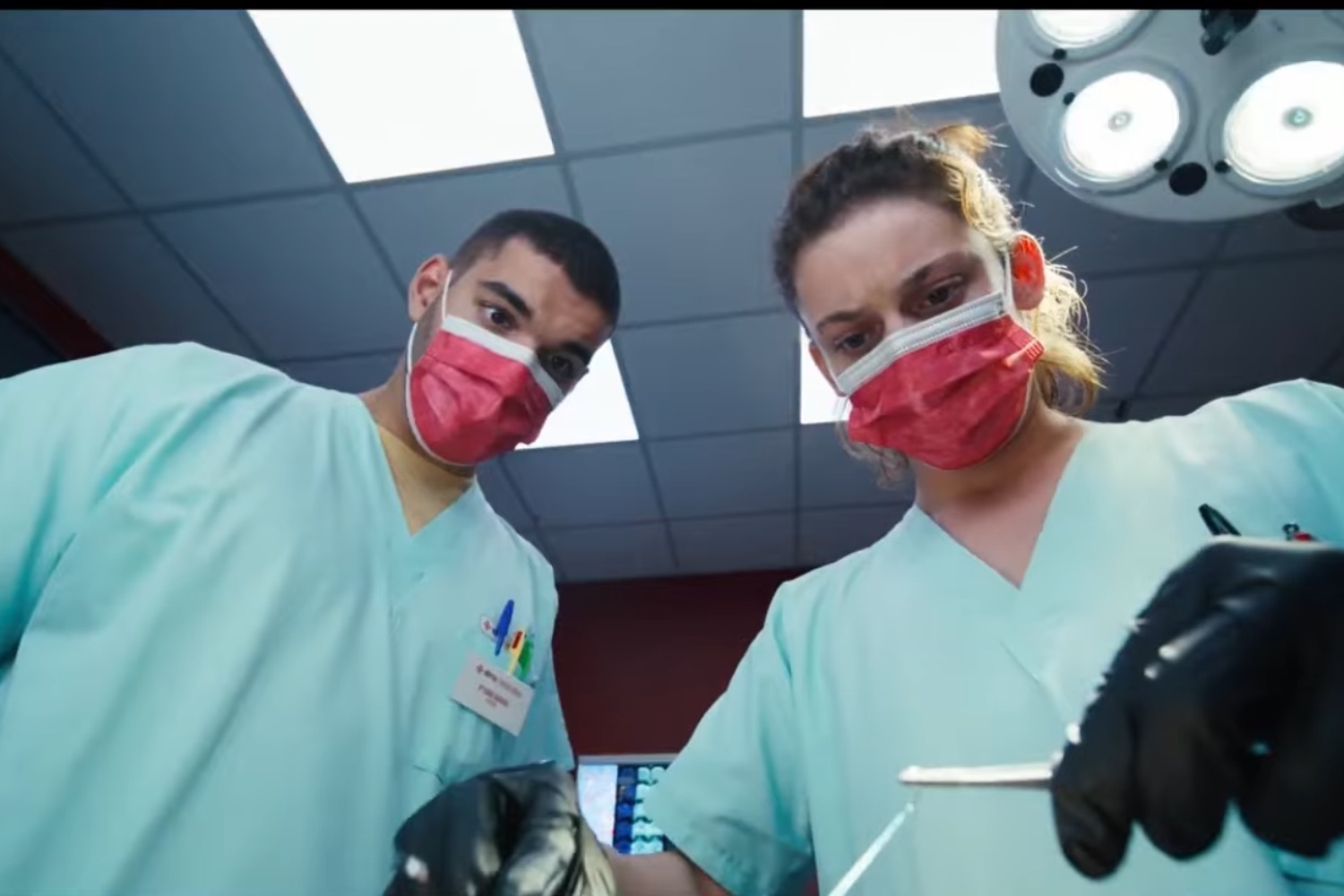 Filme de terror sobre pressão no trabalho vence Festival de Sitges e transforma o esgotamento em pesadelo