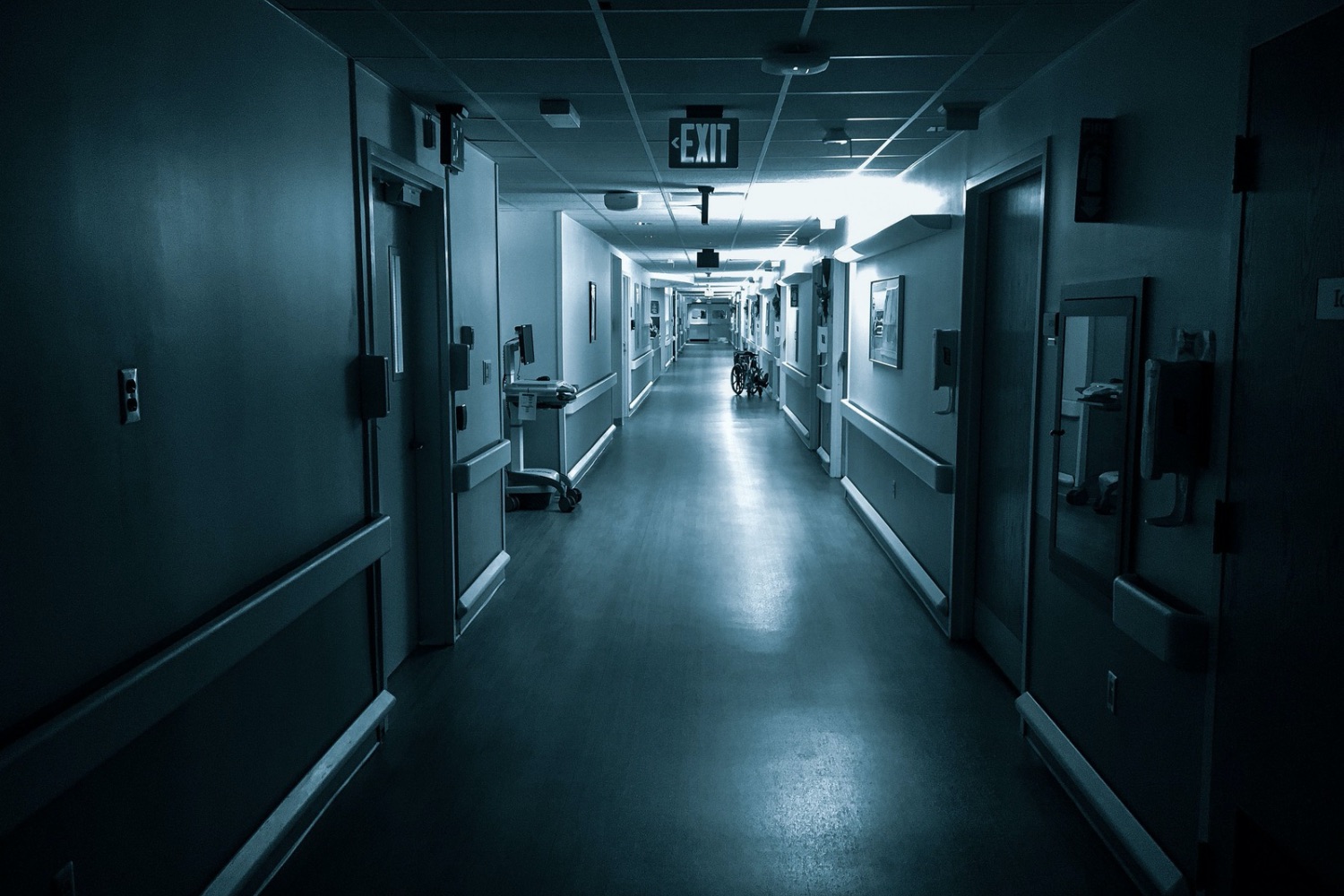Cibercriminosos usam inteligência artificial para acelerar ataques e ameaçam até hospitais e serviços essenciais