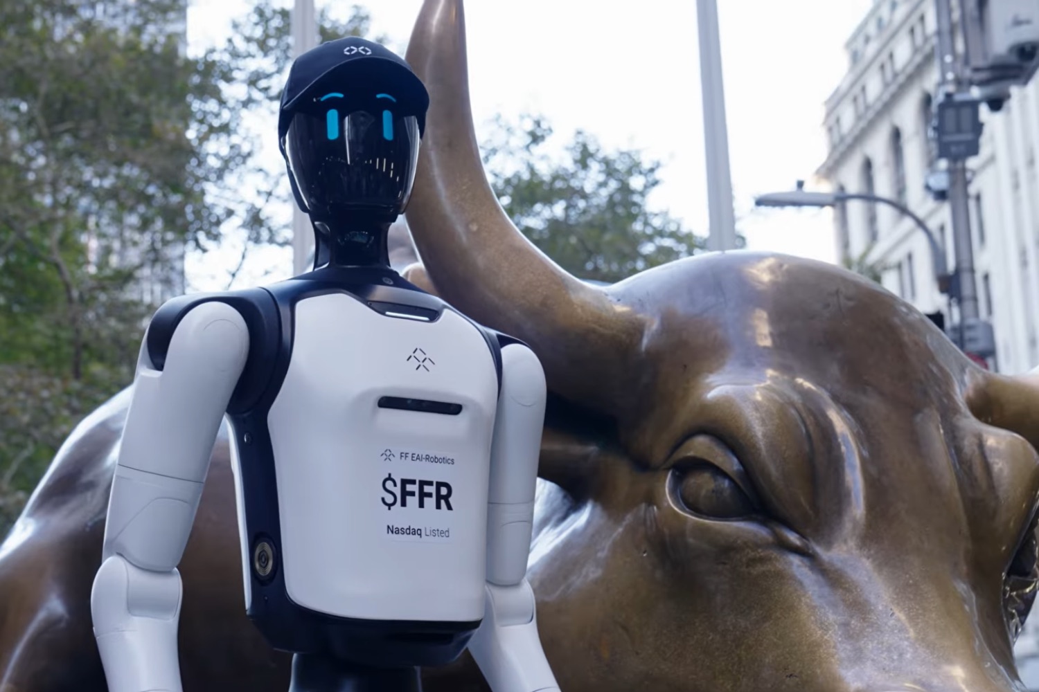 Robô humanoide de US$ 89.900 passeia por Nova York e pode se tornar babá, professor ou cuidador
