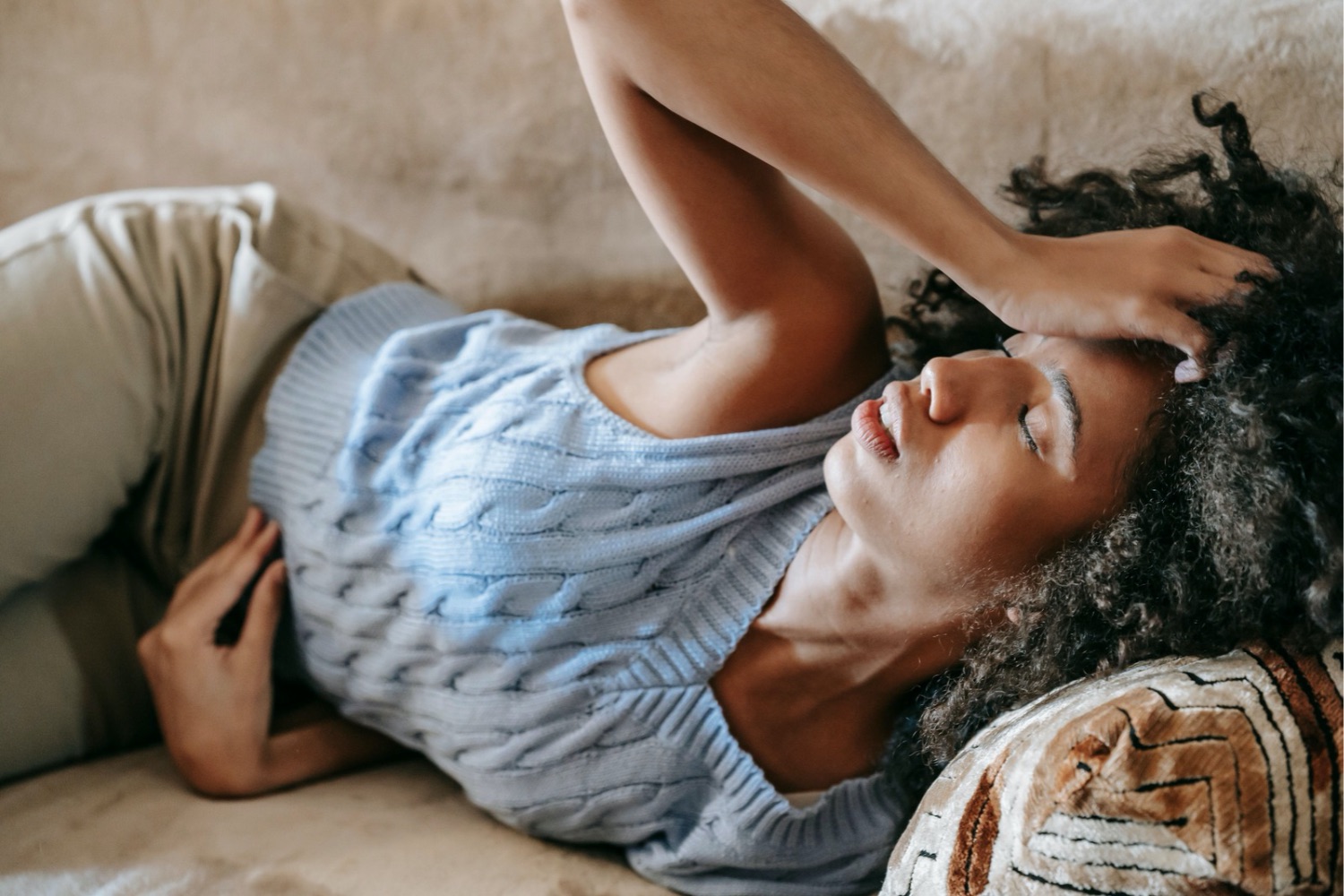 A ciência começa a entender por que a dor pode ser tão diferente nas mulheres