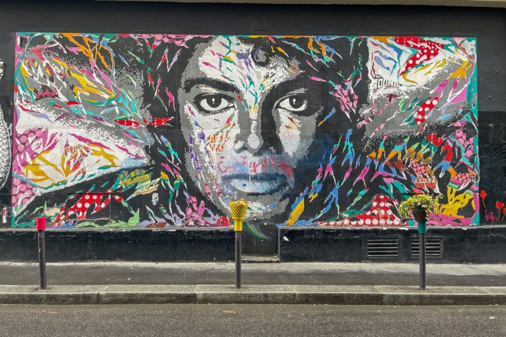 Nova série sobre Michael Jackson revela gravações inéditas de um dos julgamentos mais polêmicos da música