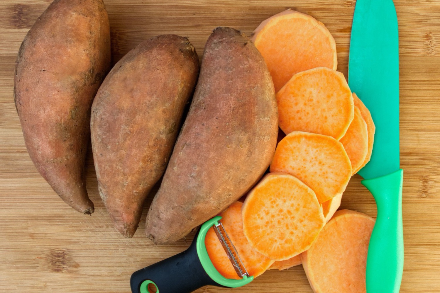 Seis truques que repetimos na cozinha há anos parecem infalíveis, mas a ciência tem outra explicação