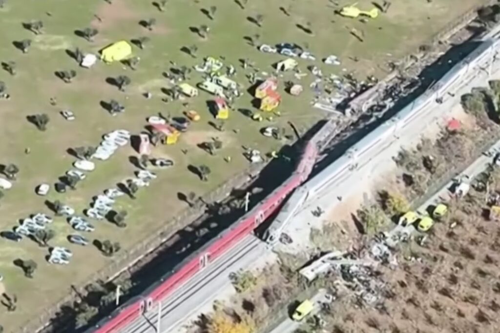 Falha de segurança e possível erro humano: o que causou colisão de trens que deixou 68 mortos na Espanha?