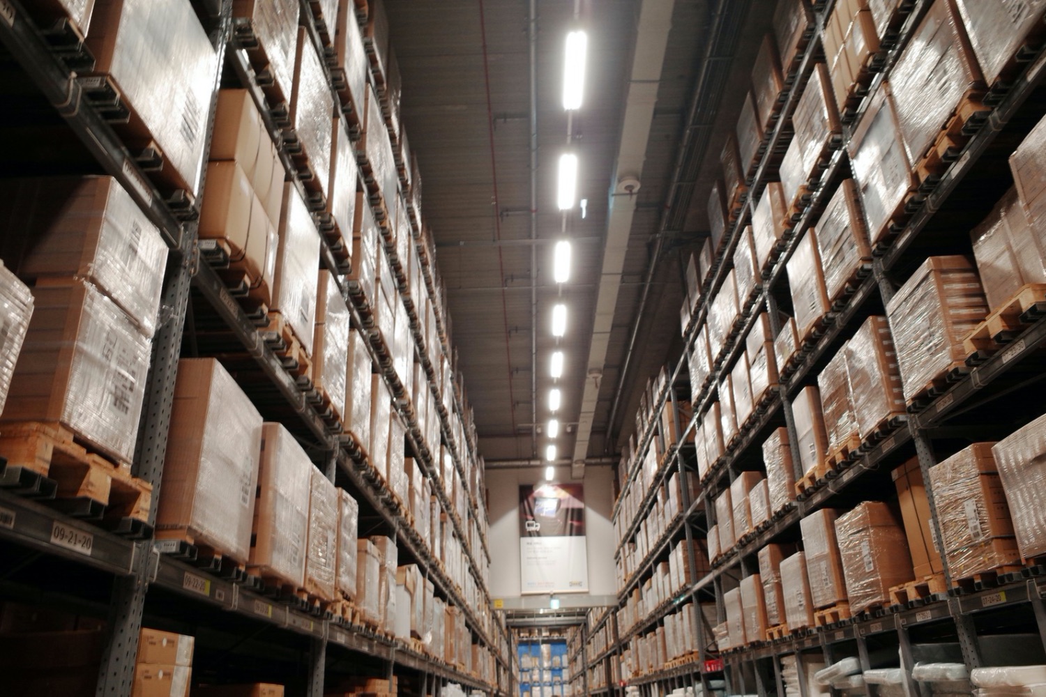 Walmart investe bilhões em robôs para substituir trabalhadores, mas encontra um problema inesperado