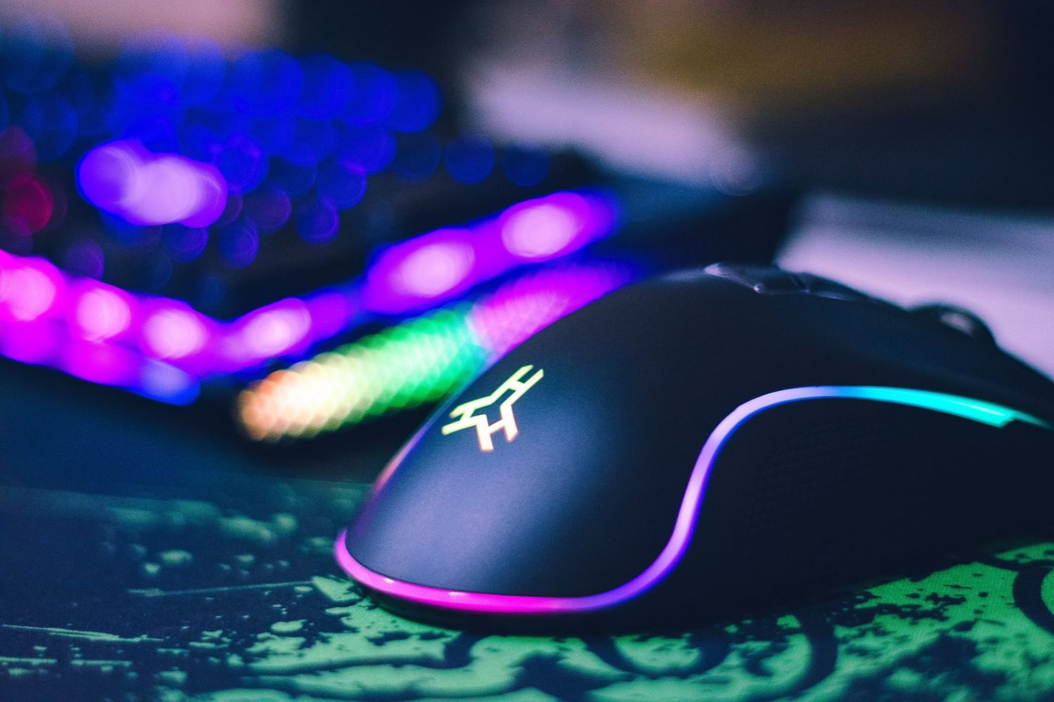 Mouse ergonômico realmente alivia dores? Estudo com quase 2.500 pessoas revela resultado surpreendente