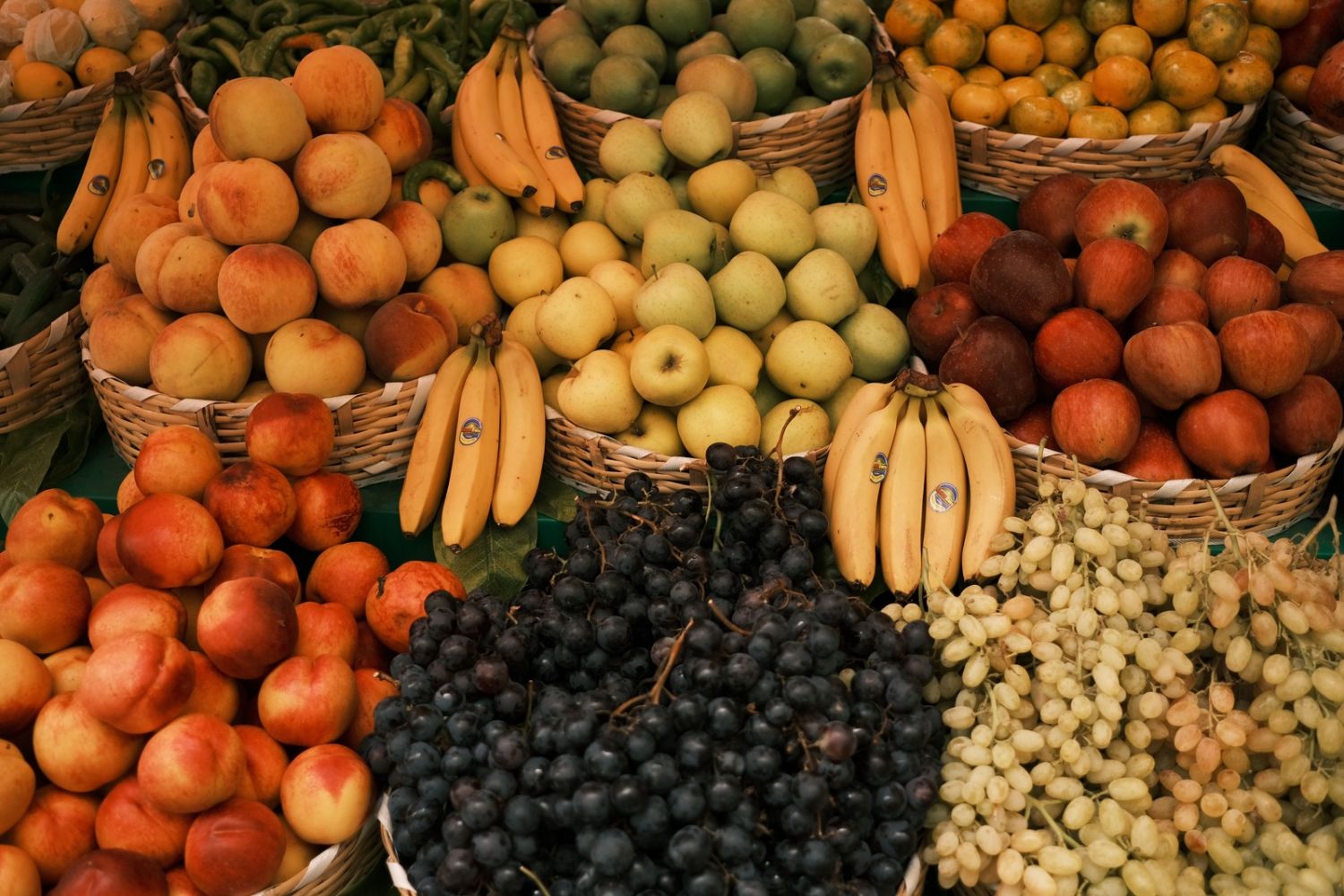 Qual é o melhor horário para comer frutas e evitar picos de açúcar no sangue? Ciência responde