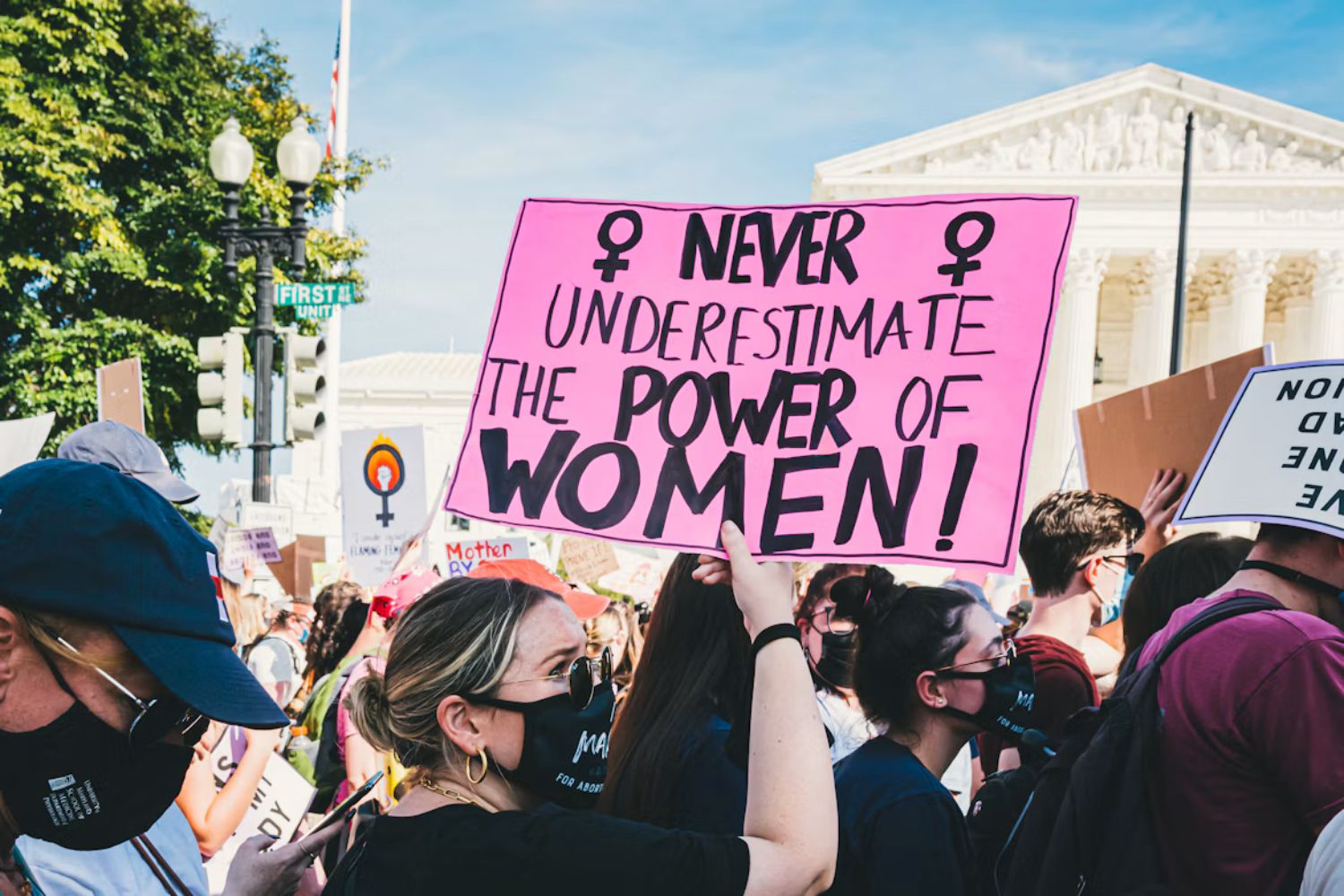 Movimento contra o voto feminino cresce nas redes e reacende debate sobre um direito conquistado há quase 100 anos