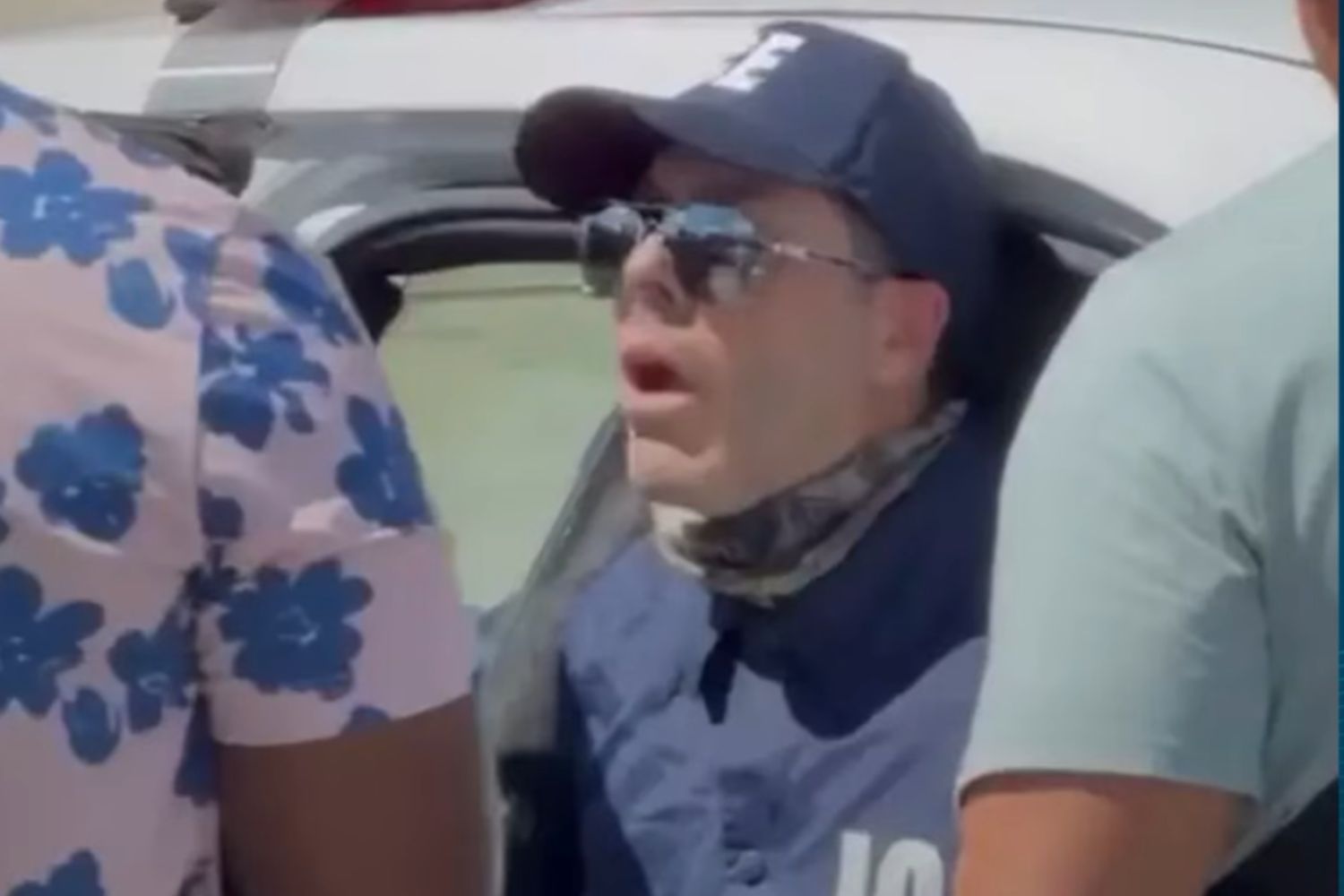 Brasileiro votou nos EUA, vestiu uniforme do ICE e acabou preso: entenda o caso